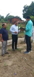नगर पंचायत कचगाँव में विभिन्न विकास कार्यों का जिलाधिकारी ने किया औचक निरीक्षण