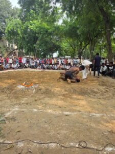जौनपुर मोनू पहलवान ने जितेंद्र को किया चित