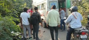 मुफ्तीगंज नाले के पास तेज रफ्तार ट्रक ने बाइक सवार को मारी टक्कर मौत