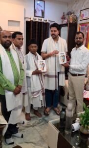 केराकत में युवा लेखक शक्तिमान मिश्रा के दूसरे उपन्यास काग़ज़ के मानुष का विमोचन