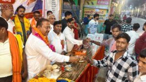 भरत मिलाप में सामाजिक संगठनों ने की सेवा चाय पानी और नि:शुल्क चिकित्सा शिविर की रही व्यवस्था