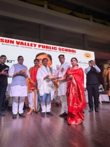 सन वैली पब्लिक स्कूल उन्दी में माता की चौकी कार्यक्रम में विशिष्ट अतिथि के रूप में सम्मिलित हुए विधायक त्रिभुवन राम